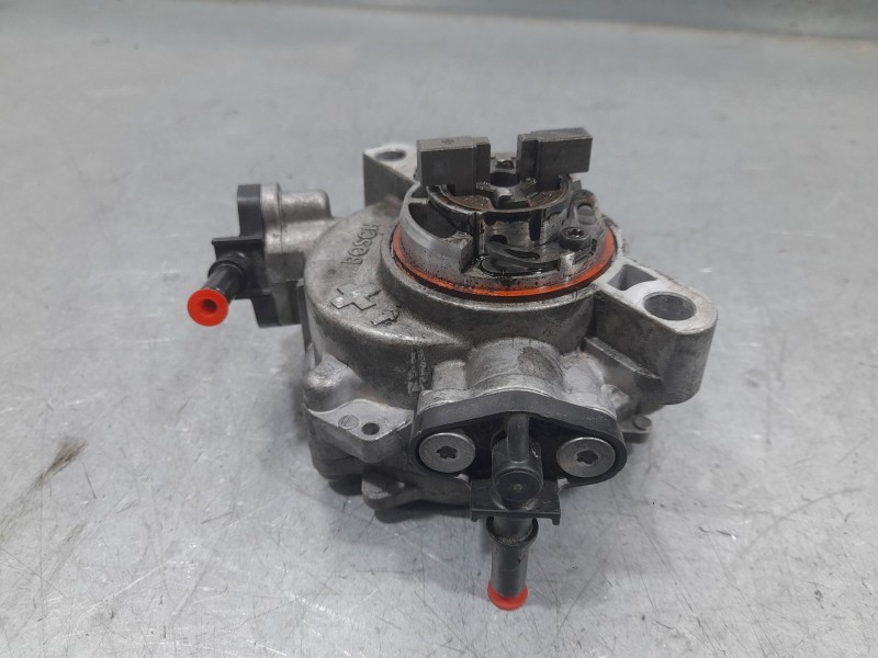 Recambio de depresor freno / bomba vacio para fiat scudo furgoneta 1.5 multijet 120 (506) referencia OEM IAM 9804021880  BOSCH