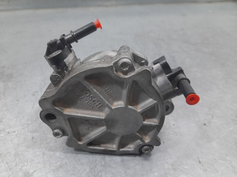 Recambio de depresor freno / bomba vacio para fiat scudo furgoneta 1.5 multijet 120 (506) referencia OEM IAM 9804021880  BOSCH