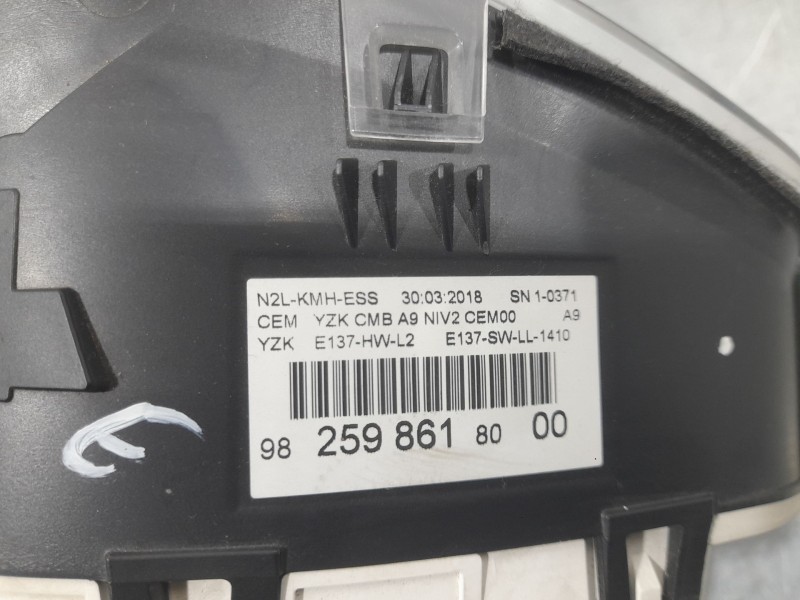 Recambio de cuadro instrumentos para peugeot 2008 (--.2013) style referencia OEM IAM 9825986180  