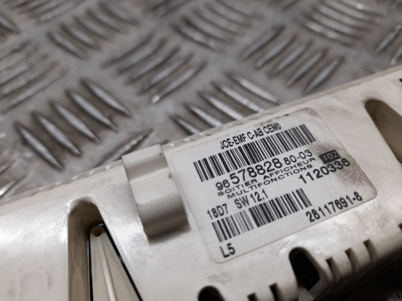 Recambio de cuadro instrumentos para citroën c4 berlina collection referencia OEM IAM 9657882880 281176918 VELOCIMETRO