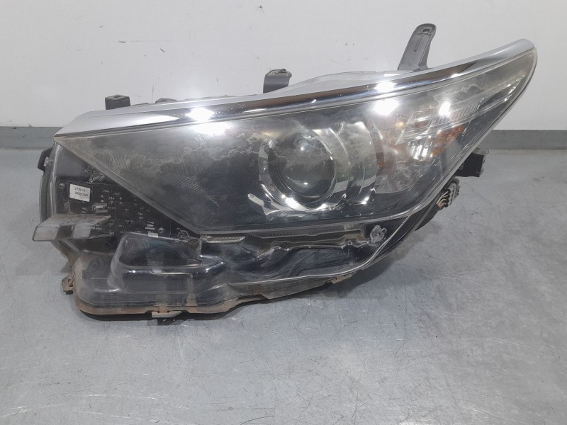 Recambio de faro izquierdo para toyota auris (_e18_) 1.4 d-4d (nde180_) referencia OEM IAM 8117002J61 XENON 