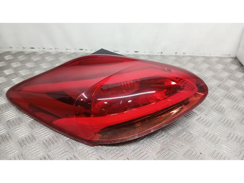 Recambio de piloto trasero izquierdo para kia cee´d (jd) 1.6 crdi 110 referencia OEM IAM 92410A2700  