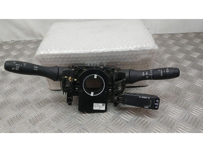 Recambio de mando luces y limpia para renault captur ii techno referencia OEM IAM 255674797R  10508397