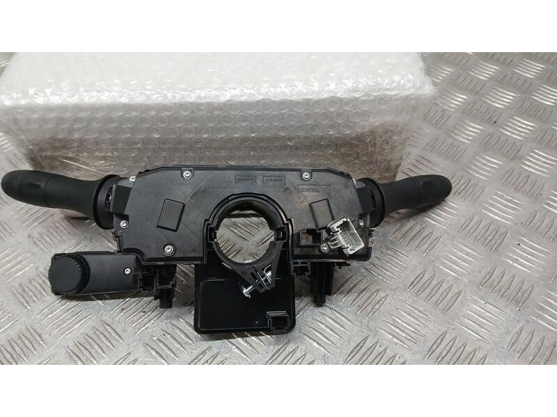 Recambio de mando luces y limpia para renault captur ii techno referencia OEM IAM 255674797R  10508397