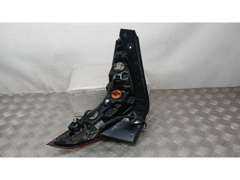 Recambio de piloto trasero derecho para hyundai bayon (bc3) 1.2 mpi referencia OEM IAM 92402Q0500  