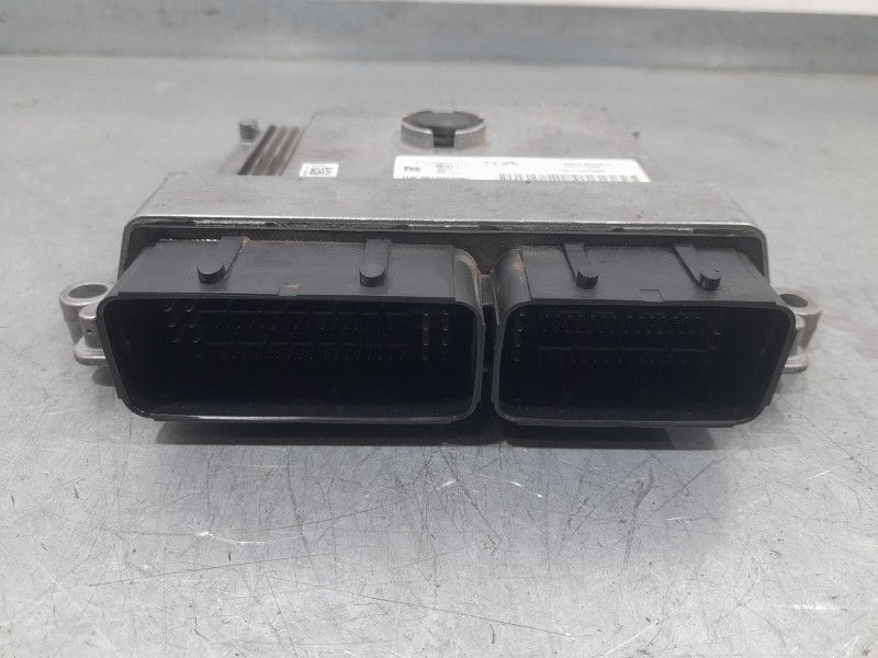 Recambio de centralita motor uce para opel corsa f (p2jo) 1.2 (68) referencia OEM IAM 9834609880 A3C0320410001 CONTINENTAL