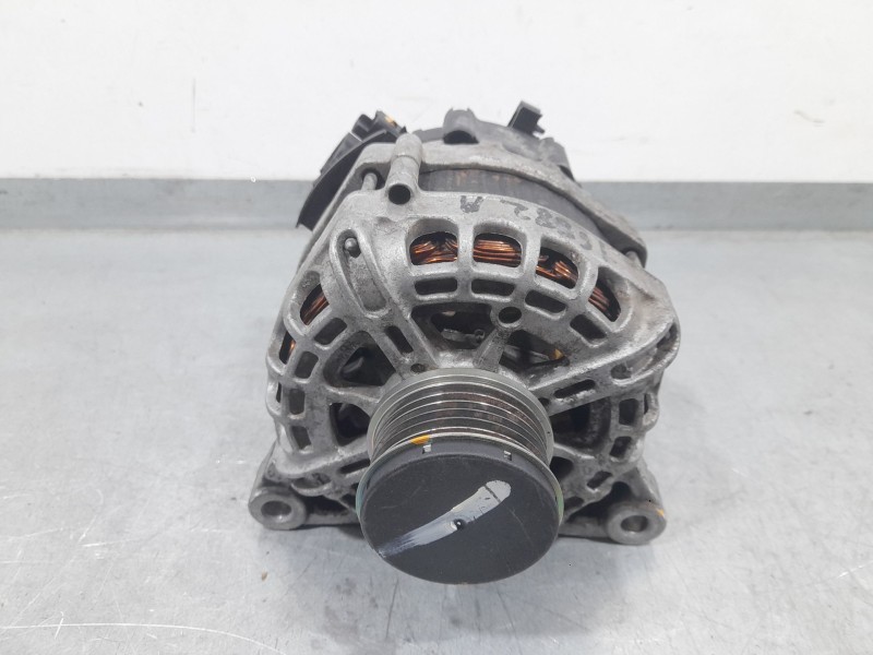 Recambio de alternador para opel vivaro c furgoneta (k0) 1.5 referencia OEM IAM 9809391880 2625767C VALEO