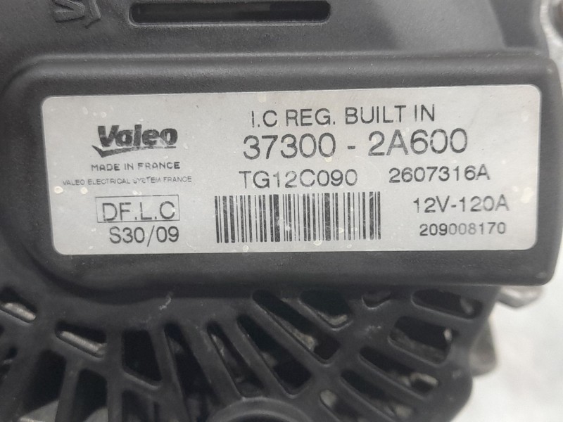 Recambio de alternador para hyundai i30 (fd) 1.6 crdi referencia OEM IAM 373002A600 TG12C090 VALEO