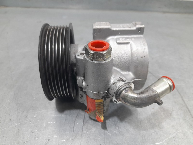 Recambio de bomba direccion para iveco daily iv furgoneta 35c12 v, 35c12 v/p, 35s12 v, 35s12 v/p referencia OEM IAM 504238603  