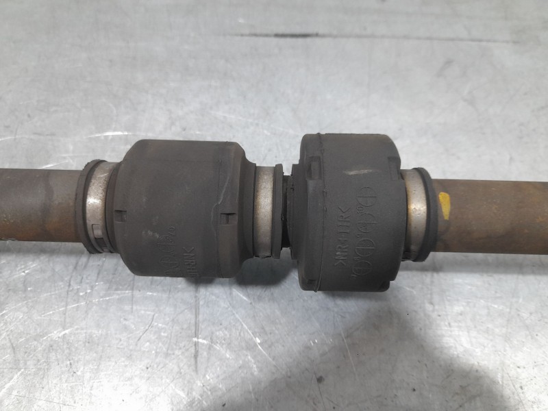 Recambio de transmision delantera derecha para hyundai i30 (fd) 1.6 crdi referencia OEM IAM 495002L210  