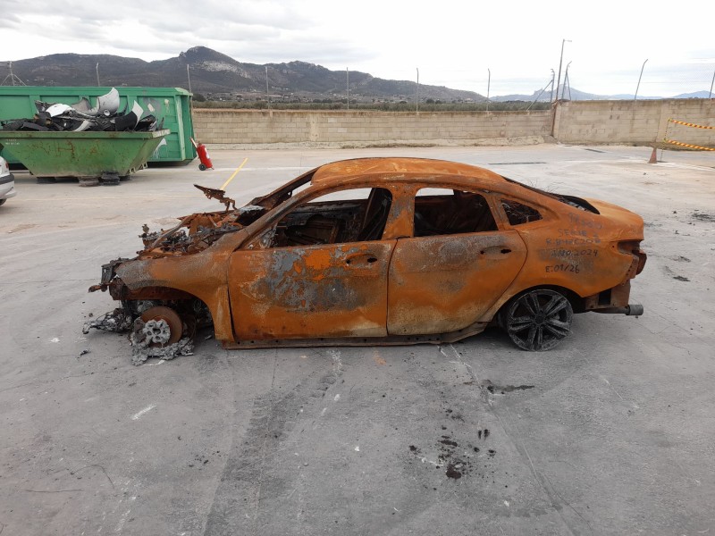 bmw 2 gran coupe (f44) del año 2024