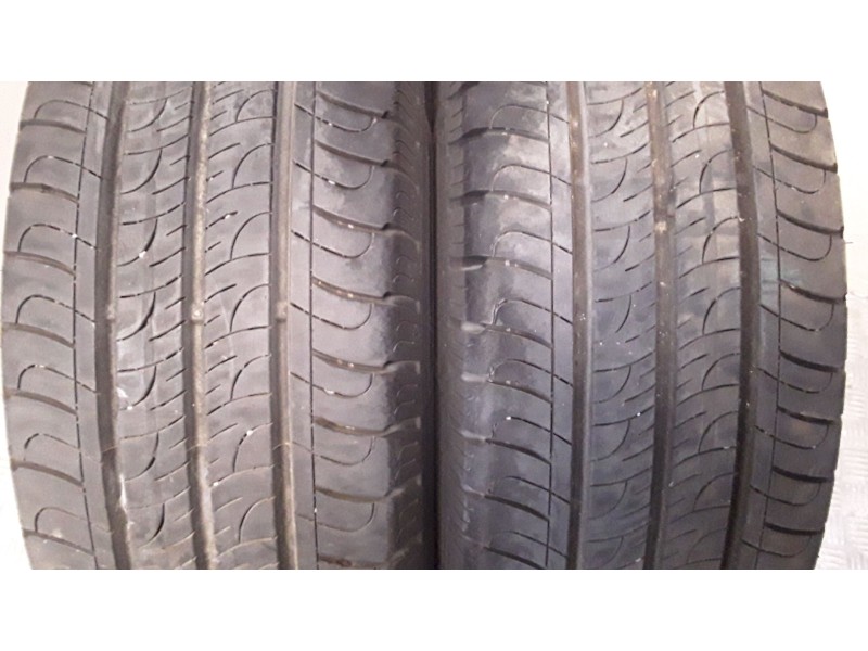 Recambio de neumatico pareja para neumaticos reutilizados - referencia OEM IAM 1956016C/99-97H GOODYEAR 195/60/16C/99-97H