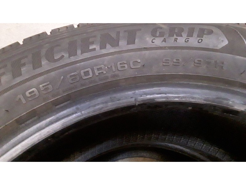 Recambio de neumatico pareja para neumaticos reutilizados - referencia OEM IAM 1956016C/99-97H GOODYEAR 195/60/16C/99-97H
