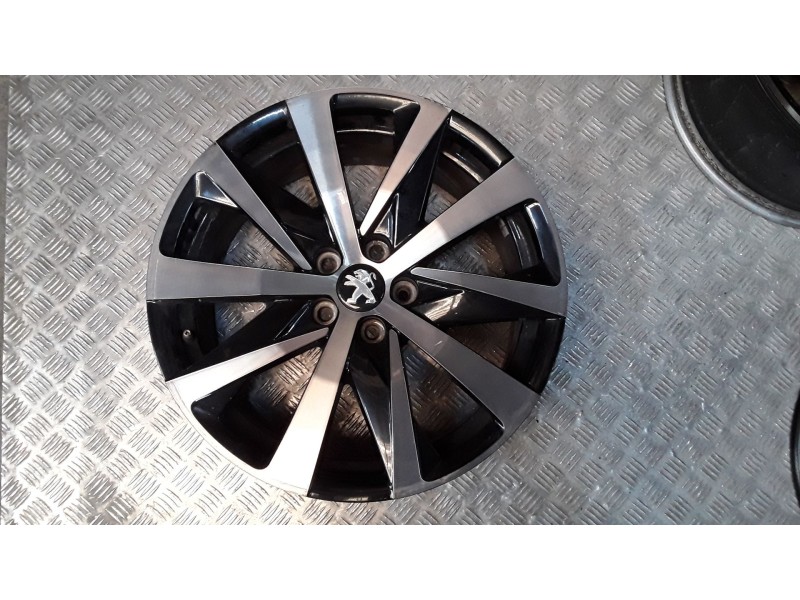 Recambio de juego llantas aluminio para peugeot 308 ii (lb_, lp_, lw_, lh_, l3_) 1.6 bluehdi 120 referencia OEM IAM 8X18 5 TORN 