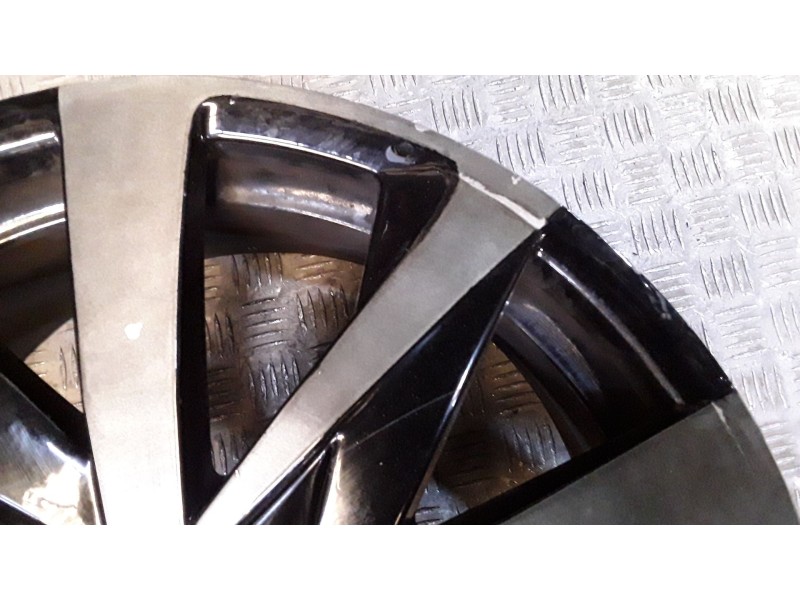 Recambio de juego llantas aluminio para peugeot 308 ii (lb_, lp_, lw_, lh_, l3_) 1.6 bluehdi 120 referencia OEM IAM 8X18 5 TORN 