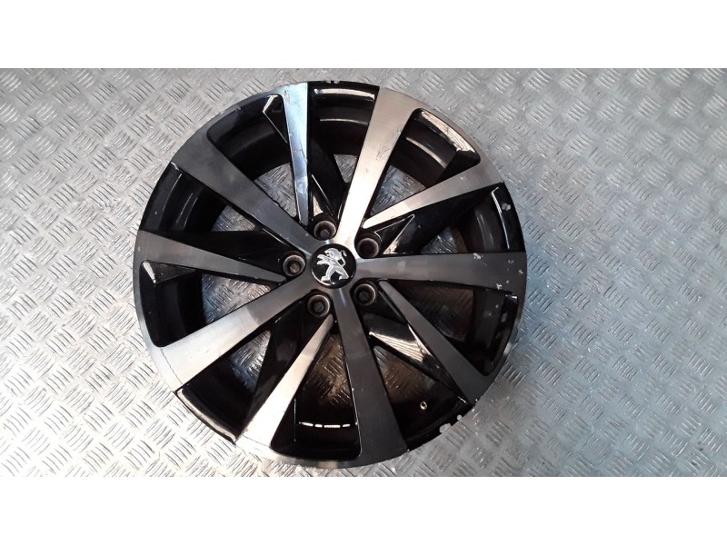Recambio de juego llantas aluminio para peugeot 308 ii (lb_, lp_, lw_, lh_, l3_) 1.6 bluehdi 120 referencia OEM IAM 8X18 5 TORN 