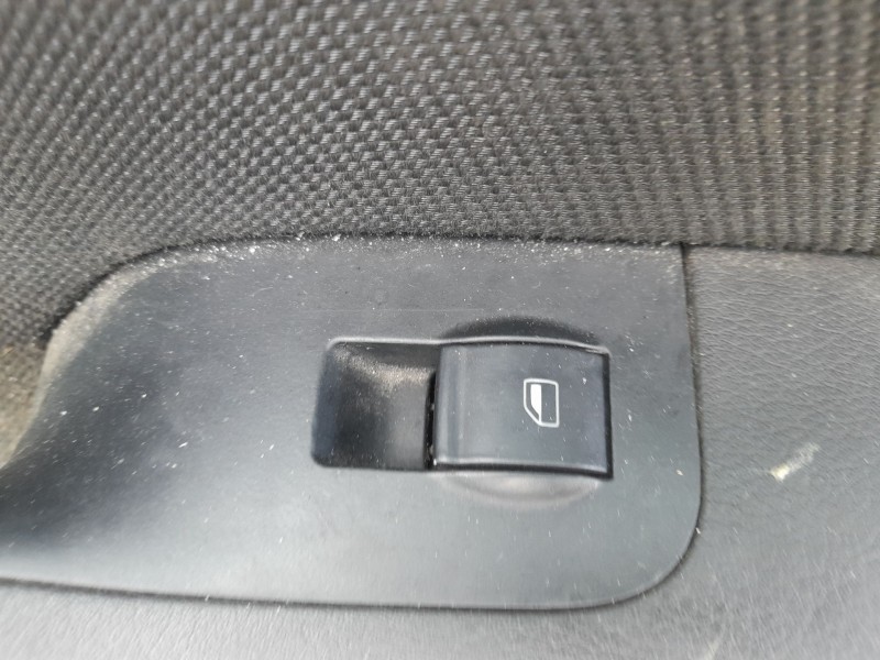 Recambio de mando elevalunas trasero derecho para audi a4 b7 (8ec) 1.9 tdi referencia OEM IAM   