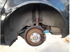 PLASTICO PASE RUEDA TRAS. IZQ. 8E0810171C 