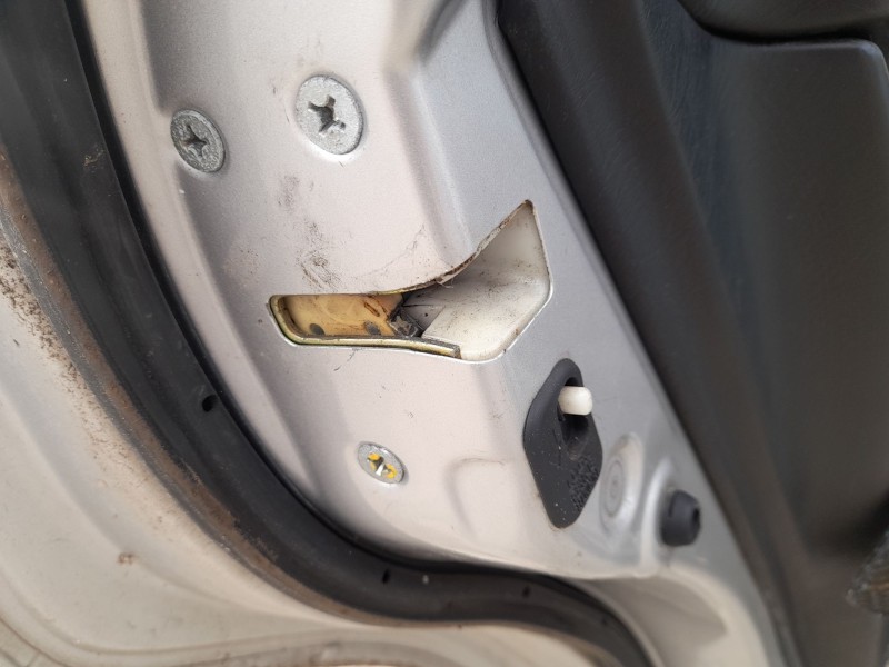 Recambio de cerradura puerta trasera izquierda para honda accord vi (ck, cg, ch, cf, cl) 1.8 i (cg8) referencia OEM IAM   