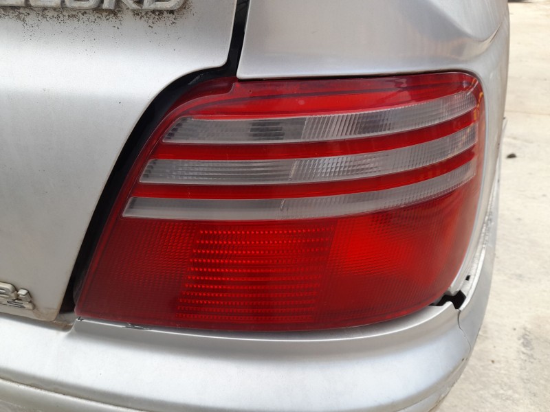 Recambio de piloto trasero derecho para honda accord vi (ck, cg, ch, cf, cl) 1.8 i (cg8) referencia OEM IAM   