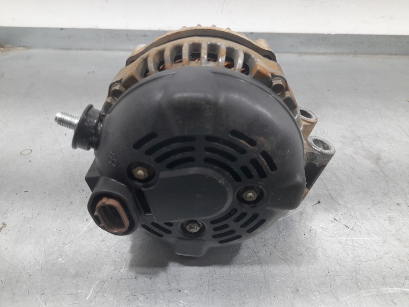 Recambio de alternador para land rover range rover (lm) v8 td vogue referencia OEM IAM 7H4210300AC  