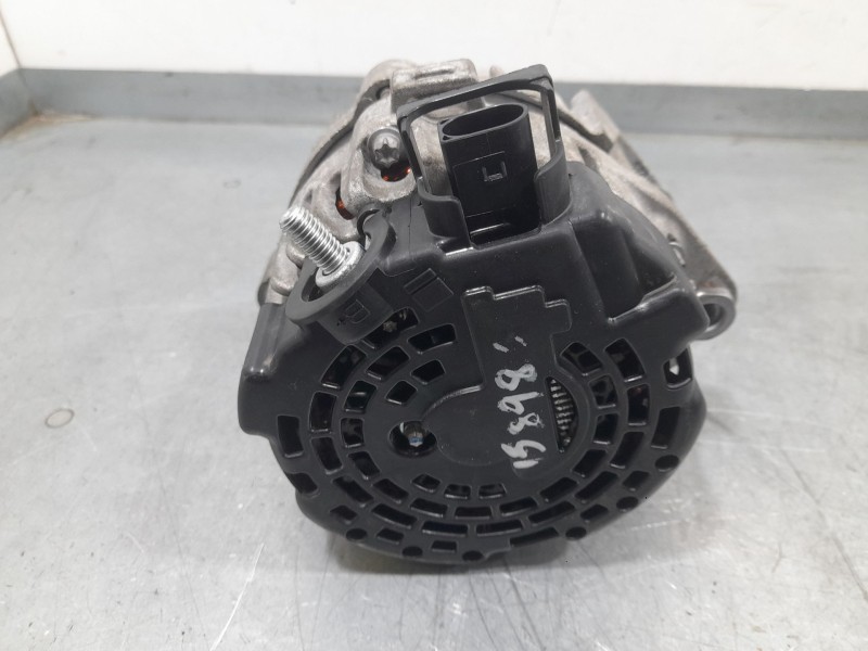 Recambio de alternador para kia rio (yb) gt line referencia OEM IAM 3730004950 8400383 