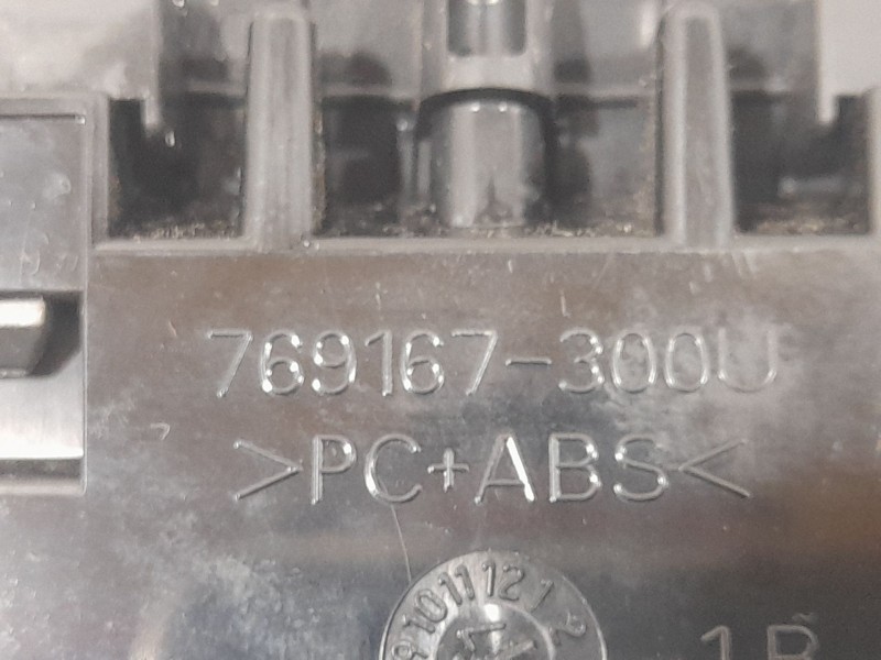 Recambio de cuadro instrumentos para toyota aygo x-cite referencia OEM IAM 769167300U  