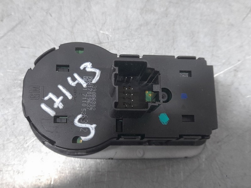 Recambio de mando luces para opel crossland x / crossland (p17, p2qo) 1.6 turbo d (75) referencia OEM IAM 39086302  