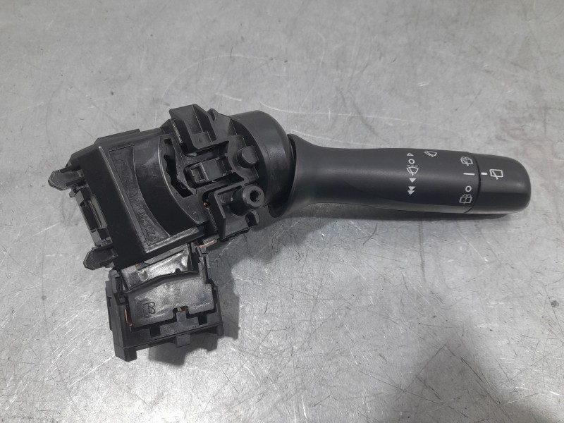 Recambio de mando limpia para toyota aygo x-cite referencia OEM IAM 17F144  