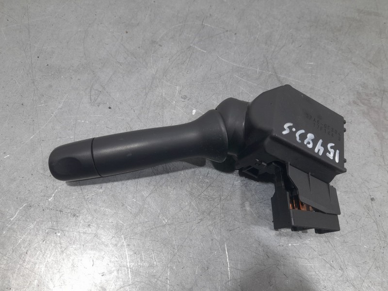 Recambio de mando limpia para toyota aygo x-cite referencia OEM IAM 17F144  