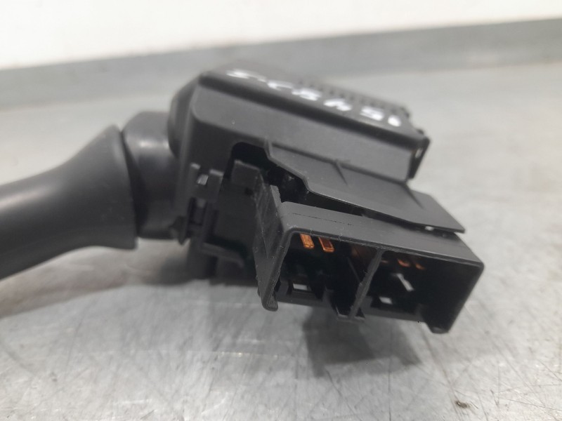 Recambio de mando limpia para toyota aygo x-cite referencia OEM IAM 17F144  