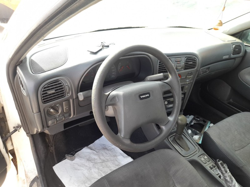 volvo s40 i (644) del año 2000