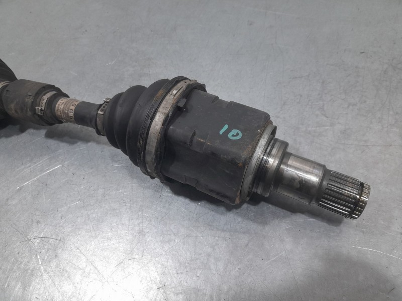 Recambio de transmision delantera izquierda para toyota auris active referencia OEM IAM 4342002A50  