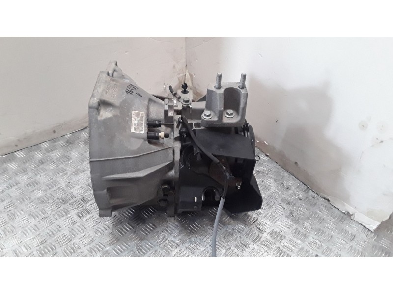 Recambio de caja cambios para ford fiesta (ccn) gt-line referencia OEM IAM DV1R7002ABH  5 VELOCIDADES