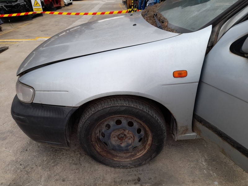 Recambio de aleta delantera izquierda para nissan almera i (n15) 2.0 d referencia OEM IAM   