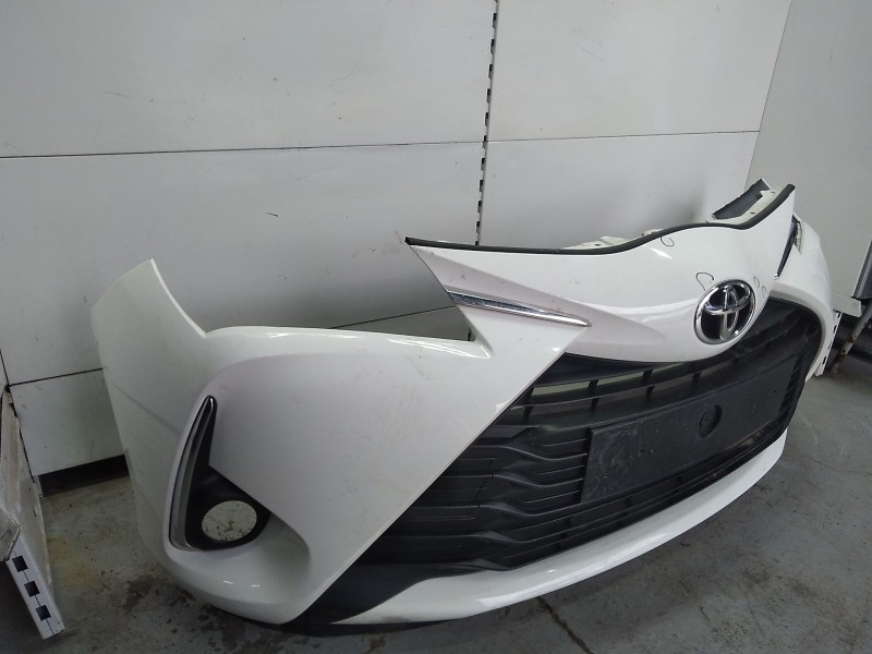 Recambio de paragolpes delantero para toyota yaris (_p13_) 1.5 (nsp131_) referencia OEM IAM 521190U927  