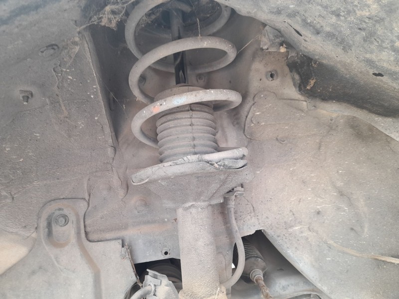 Recambio de amortiguador delantero izquierdo para nissan almera i (n15) 2.0 d referencia OEM IAM   