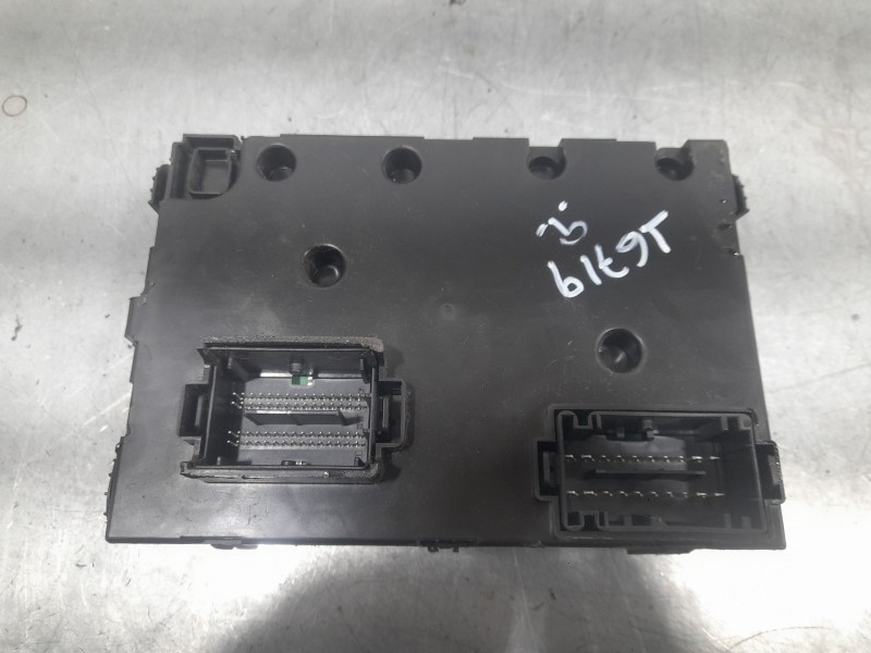 Recambio de caja reles / fusibles para fiat tipo station wagon (356_, 357_) 1.4 (356wxf1b) referencia OEM IAM 00521337120  