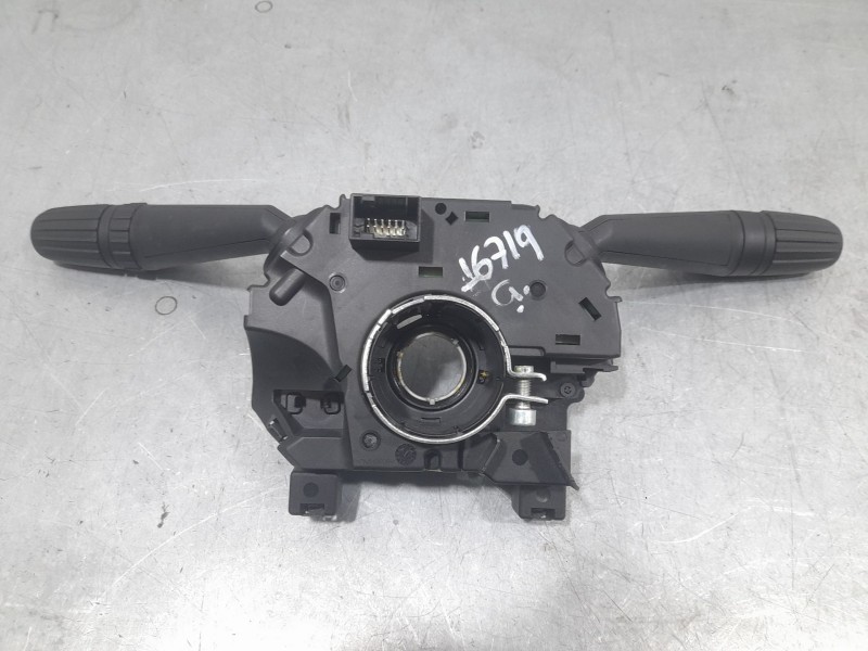 Recambio de mando luces y limpia para fiat tipo station wagon (356_, 357_) 1.4 (356wxf1b) referencia OEM IAM 077357051340  