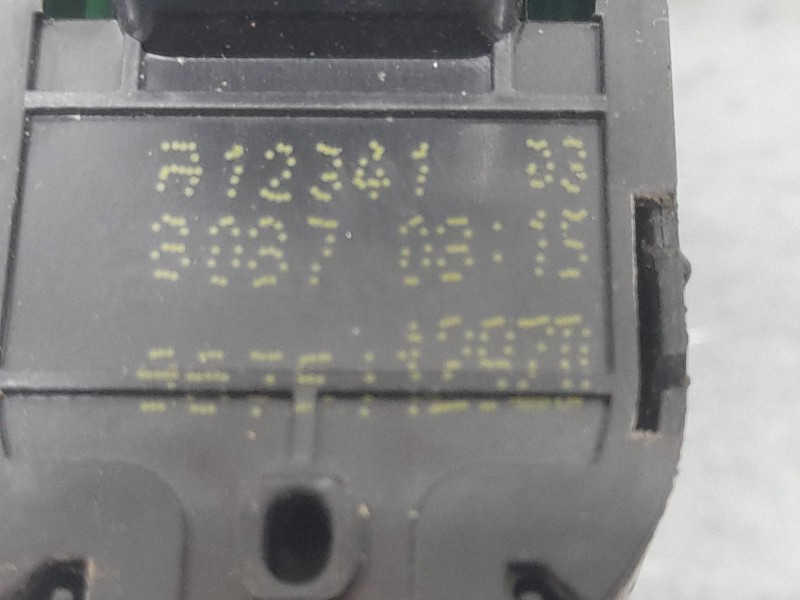 Recambio de mando elevalunas delantero izquierdo para peugeot 2008 (--.2013) style referencia OEM IAM 96751129ZD  C/ MANDO RETRO