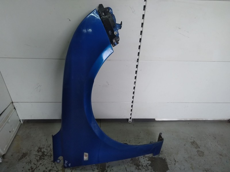 Recambio de aleta delantera derecha para chevrolet cruze (j300) 1.6 referencia OEM IAM 94560510  