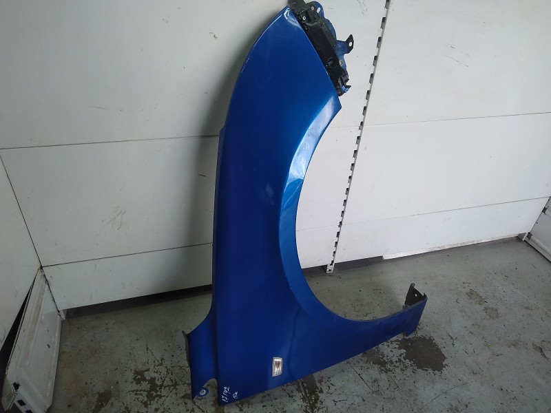 Recambio de aleta delantera derecha para chevrolet cruze (j300) 1.6 referencia OEM IAM 94560510  