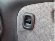 MANDO ELEVALUNAS DELANTERO DERECHO 