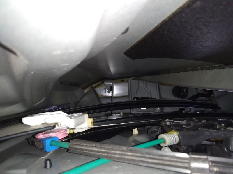 Recambio de elevalunas delantero derecho para bmw serie 1 lim. (f20) 114 d referencia OEM IAM 51337281882  ELECTRICO