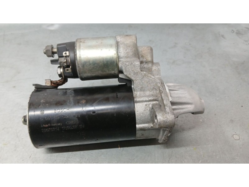Recambio de motor arranque para bmw x5 (e70) 3.0 d referencia OEM IAM 12417796892 BOSCH 0001115046