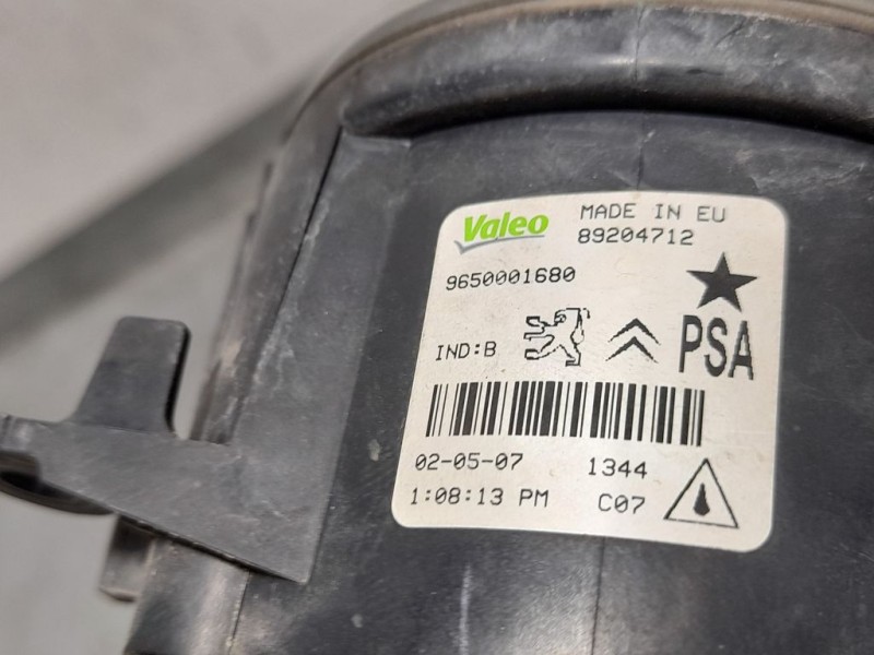 Recambio de faro antiniebla izquierdo para citroën c4 berlina collection referencia OEM IAM 9650001680 89204712 VALEO