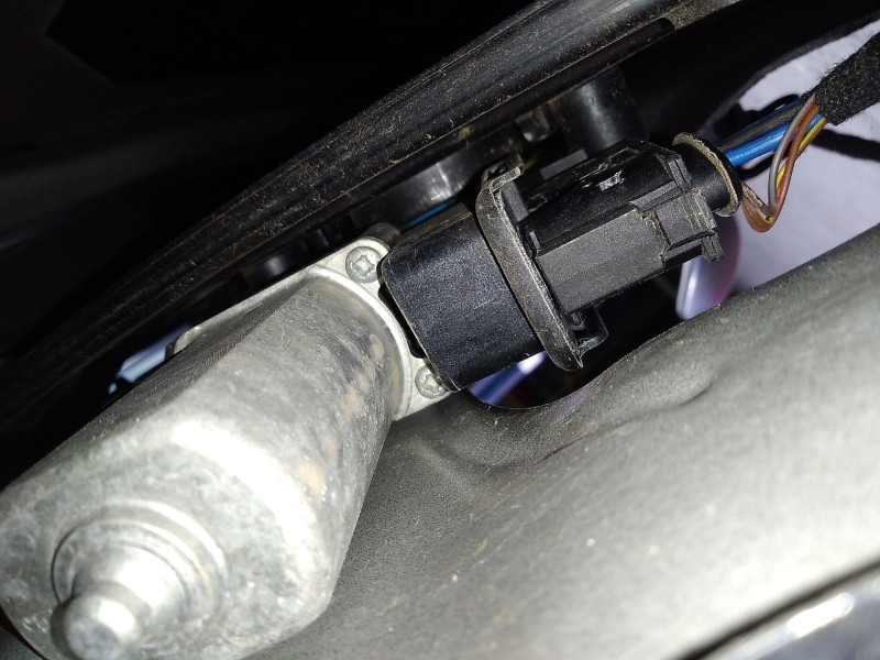 Recambio de elevalunas delantero izquierdo para bmw serie 1 lim. (f20) 114 d referencia OEM IAM 51337281881  ELECTRICO