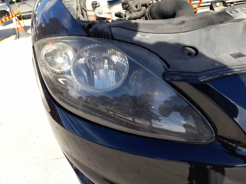 Recambio de faro derecho para seat leon (1p1) 1.9 tdi referencia OEM IAM   