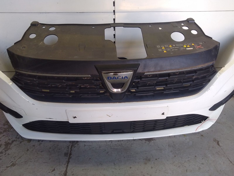 Recambio de paragolpes delantero para dacia sandero iii 1.0 tce 90 referencia OEM IAM 620105625Y ROZADO 