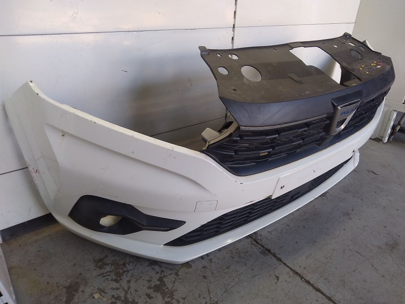 Recambio de paragolpes delantero para dacia sandero iii 1.0 tce 90 referencia OEM IAM 620105625Y ROZADO 